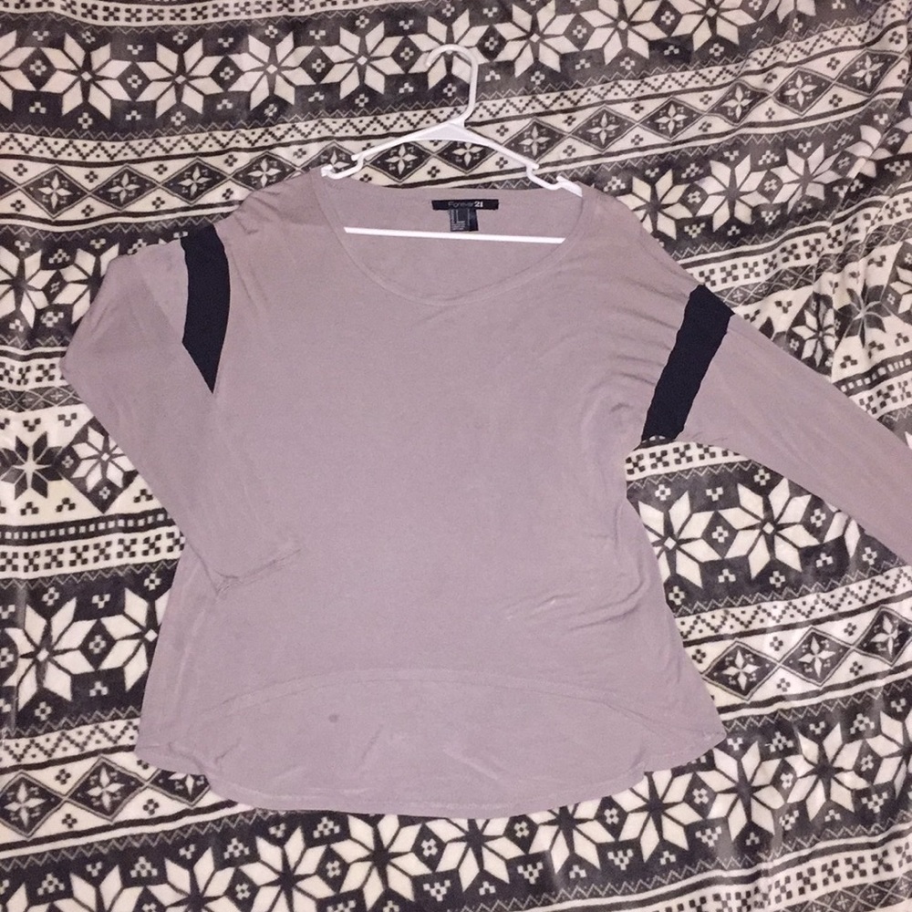Half sleeve T-shirt